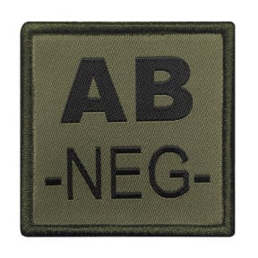 Patch groupe sanguin AB- brodé sur tissu vert olive - A10 Equipment