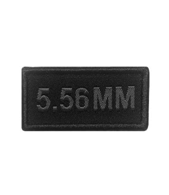 Patch calibre 5.56 mm brodé gris sur tissu noir - A10 Equipment