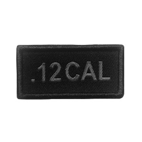 Patch kaliber .12 geborduurd grijs op zwarte stof - A10 Equipment
