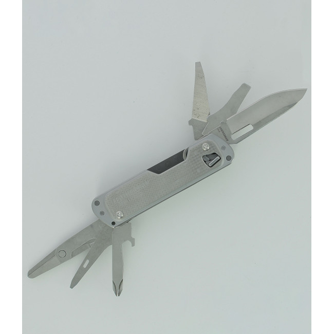 Nóż 12 narzędzi Free T4 - Leatherman