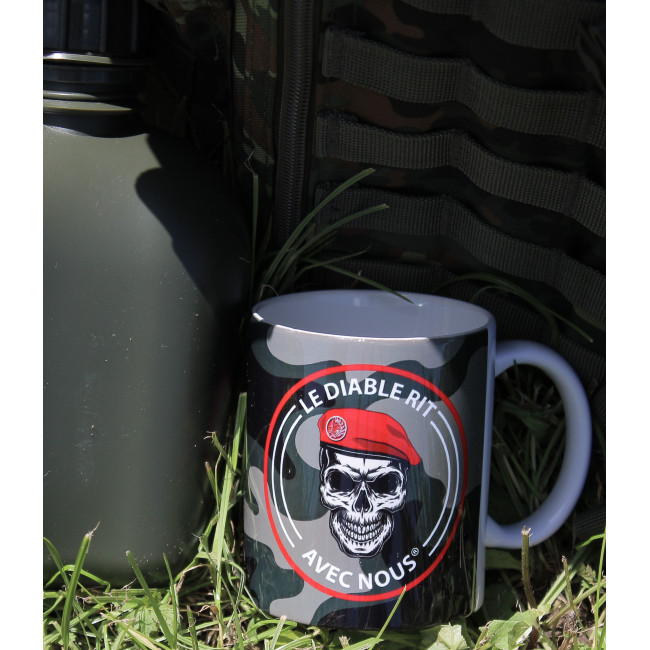 Mug Le Diable Rit Avec Nous Metro - Army Design