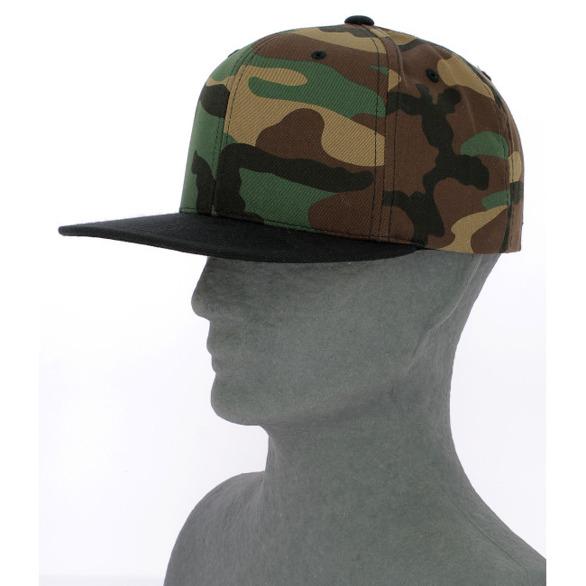 Snapback Pet Classic 2-Tone Camo groen camo/zwart - Flexfit