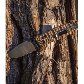 Coltello tascabile C.A.C.® S200 (lama seghettata) Edizione Vendicatore - Tan - TB Outdoor