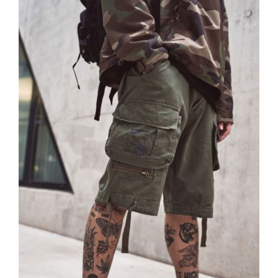 Men's Savage Vintage olive cargo shorts Brandit