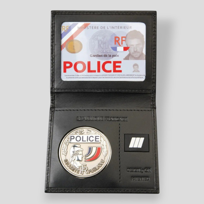 Porta carte in pelle con spazio per grado e medaglia e catena rimovibile - Nero - GK