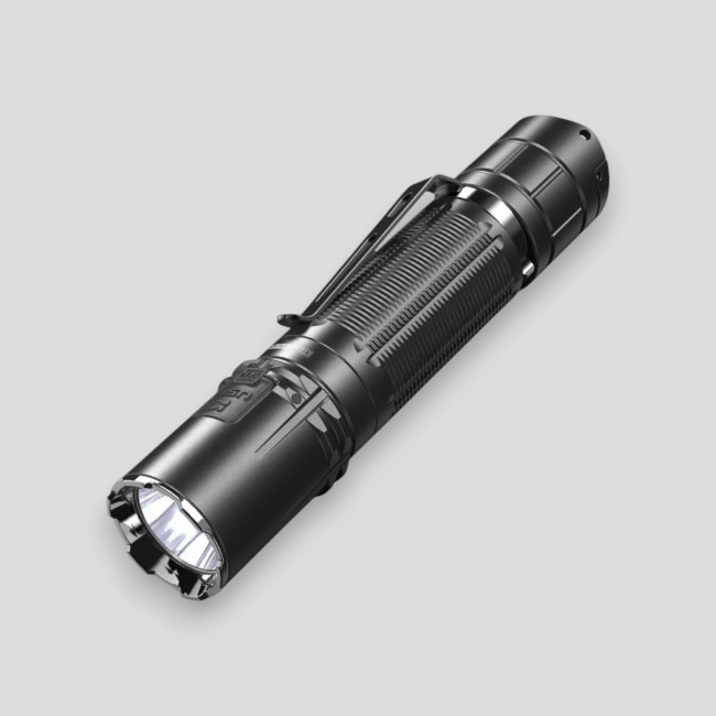 Akumulatorowa lampa taktyczna XT2CR Pro (2 100 lumenów) - Czarny - Klarus