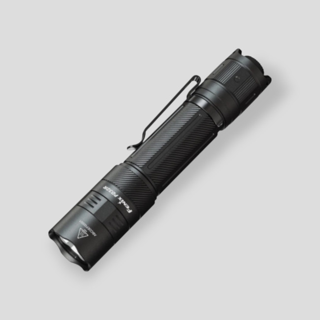 Linterna táctica recargable PD32R - 1400 Lúmenes - Fenix