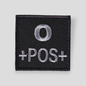 Quadratischer 3D-Stoff-Patch Blutgruppe O+ mit Klett - Schwarz