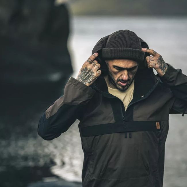 woodsman anorak jacket® - black / taiga green - helikon