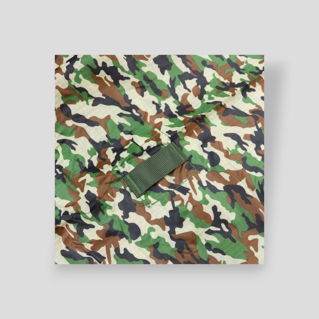 Plandeka 3x3m z 6 kołkami i 6 regulowanymi linkami paracord - Camo CE - Uang