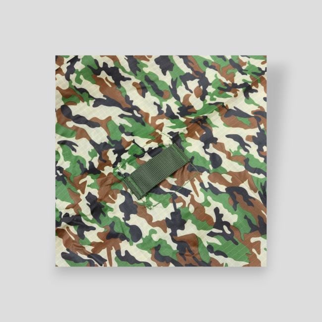 Plane 3x3m mit 6 Heringen und 6 verstellbaren Paracords - Camo CE - Uang