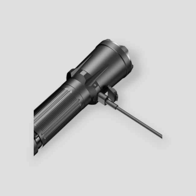 Taktische wiederaufladbare Taschenlampe XT11GT Pro V3.0 (3.300 Lumen) - Schwarz - Klarus