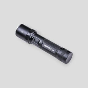 Lampe tactique rechargeable P80B (2 100 lumens) - Nextorch