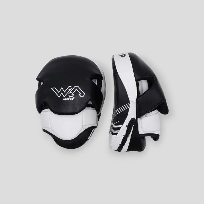 Pratzen aus Leder Artemis - Schwarz - Whipup
