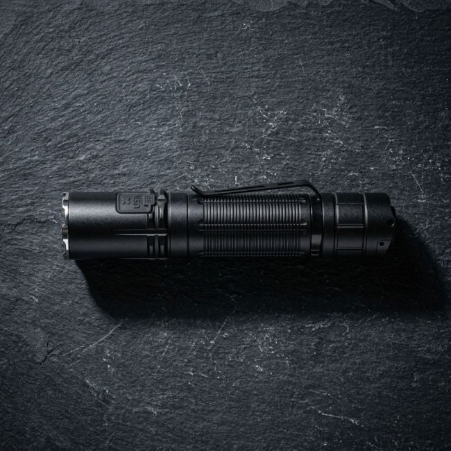 Torcia tattica ricaricabile XT2CR Pro (2 100 lumens) - Nero - Klarus