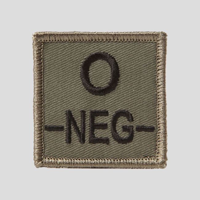 Quadratischer 3D-Stoff-Patch Blutgruppe O- mit Klettverschluss - Olivgrün