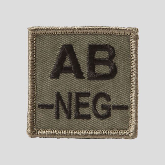 Quadratischer 3D-Stoff-Patch Blutgruppe AB- mit Klettverschluss - Olivgrün