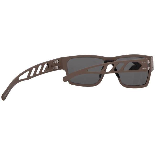 Delta M4 Cerakote Desert Tan met Smoked Polarized Lens