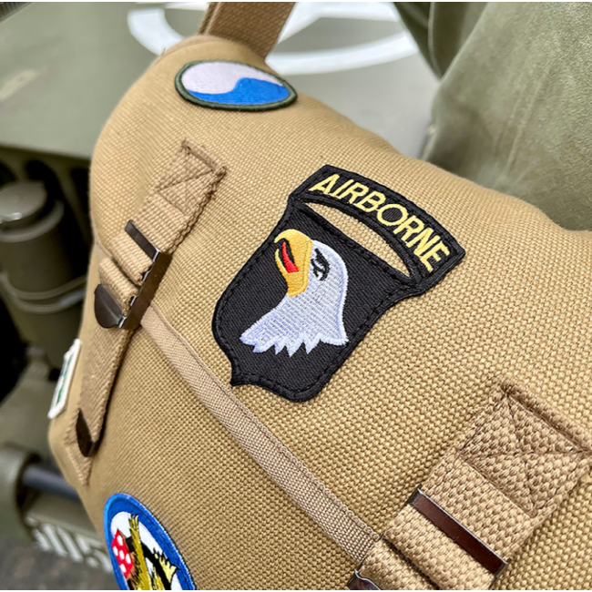 Canvas schoudertas emblemen Tweede Wereldoorlog coyote - Fostex