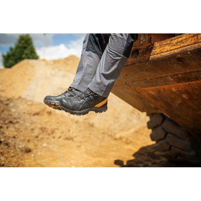 Buty bezpieczeństwa Black Eagle Safety 54 mid S3 czarne i pomarańczowe - Haix