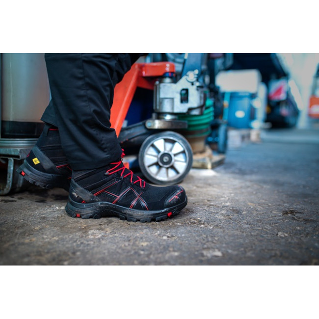 Veiligheidschoenen BLACK EAGLE Safety 40.1 mid/black-red - Haix