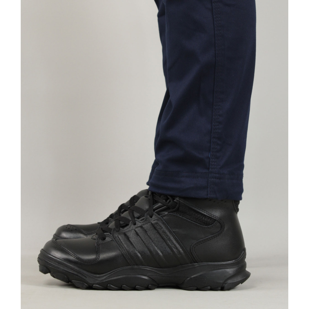 Calzado de intervención GSG V2 Negro Adidas