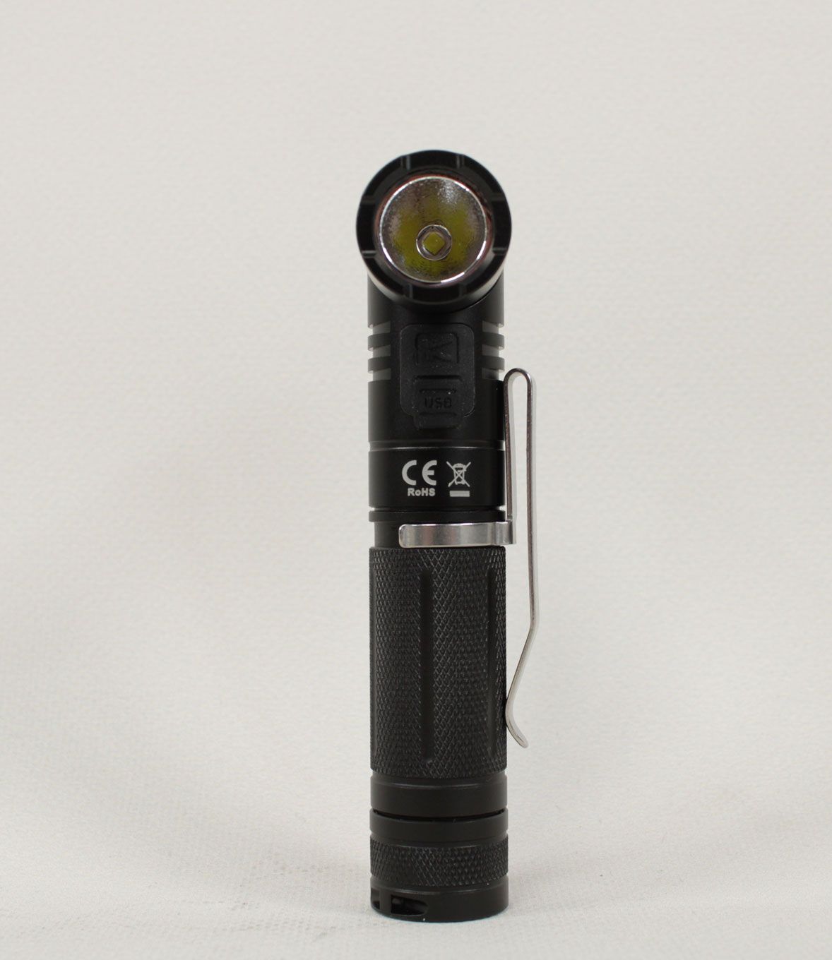 Lampe Klarus 1080 lumens, rechargeable et orientable.